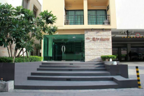 Гостиница The Atrium Ratchada 13  Бангкок